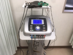 微弱電流治療器　エレサス